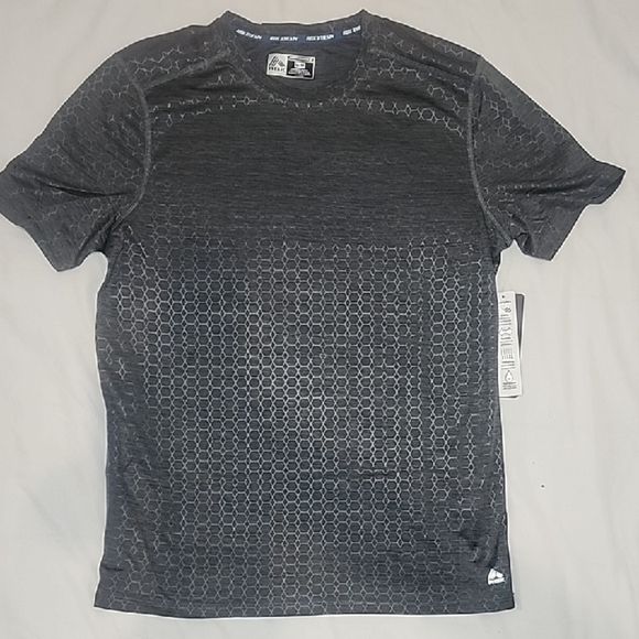 Men's Black Athletic Shirt - Picture 1 of 5